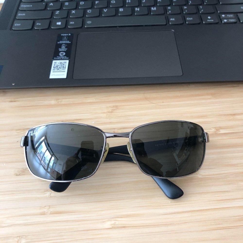 Ray Ban Sunglasses - Polarized